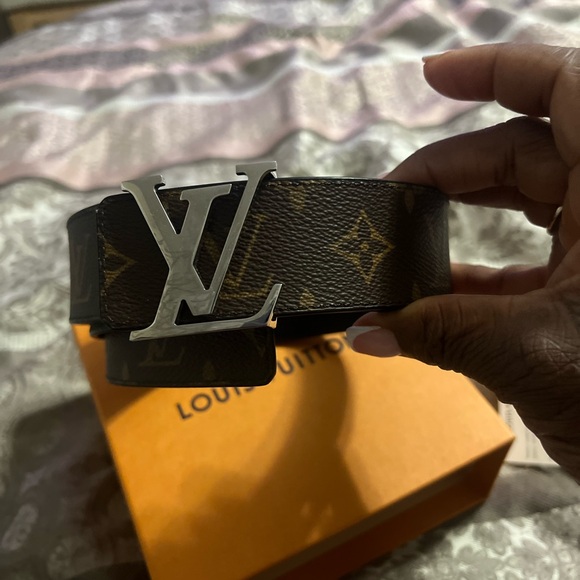 LV Initiales 40mm Reversible - Picture 6 of 10